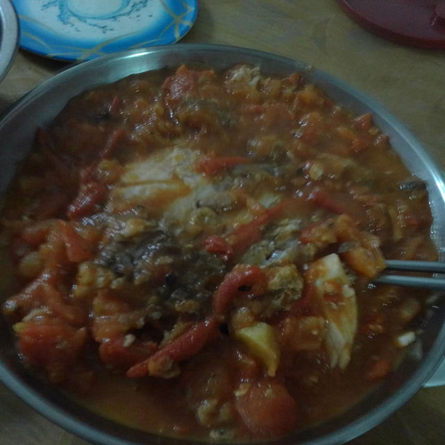 番茄煮鱼