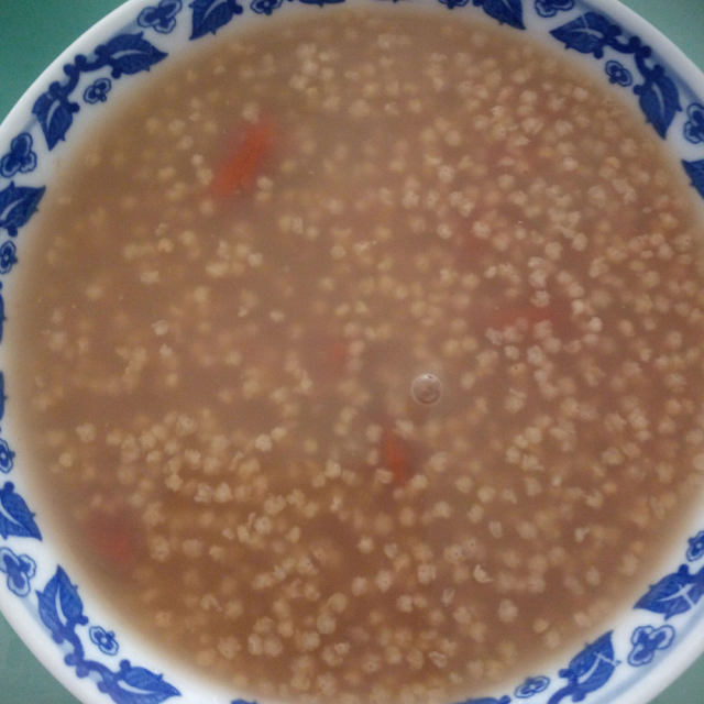红豆薏米枸杞小米粥