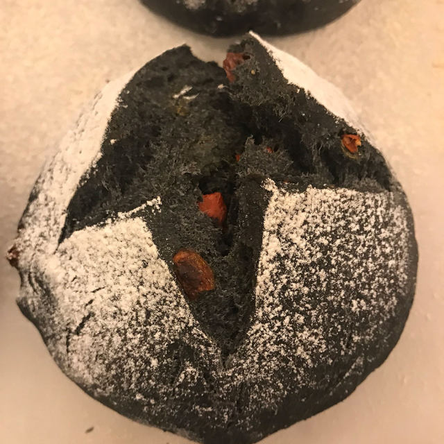 黑芝麻枸杞面包