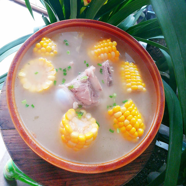 Corn meat and bone soup