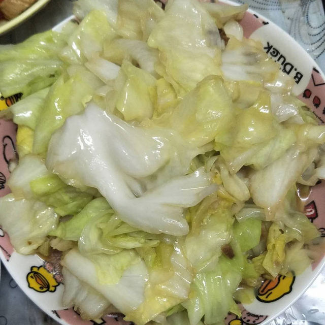 花样美食-清炒手撕包菜