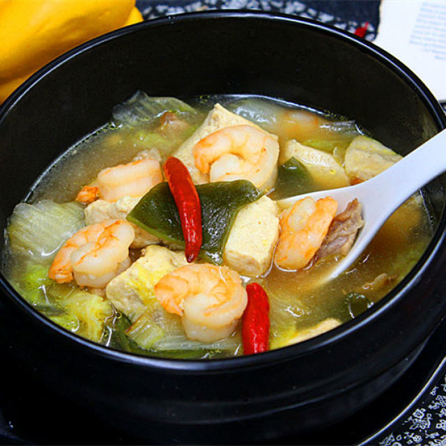 虾仁白菜豆腐海带汤