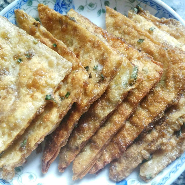 馄饨皮葱花饼