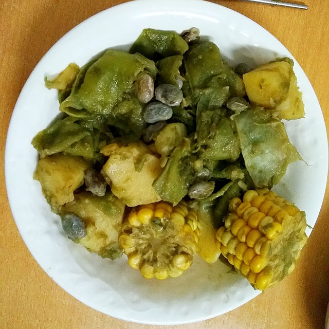 乱炖_豆角炖土豆玉米