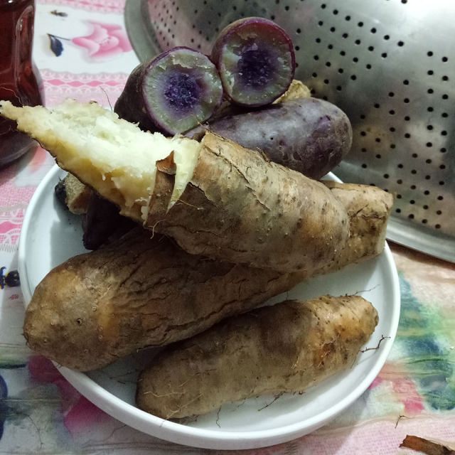 清煮毛薯与地瓜