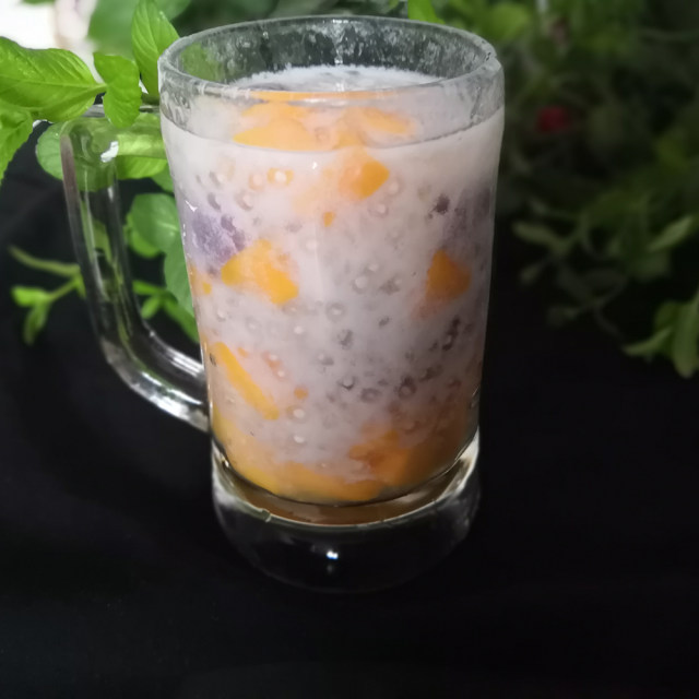 紫薯芒果椰汁西米露