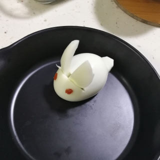 鸡蛋兔子?