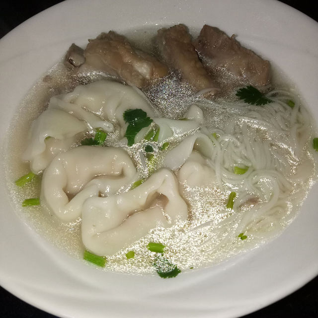 小排骨馄饨面