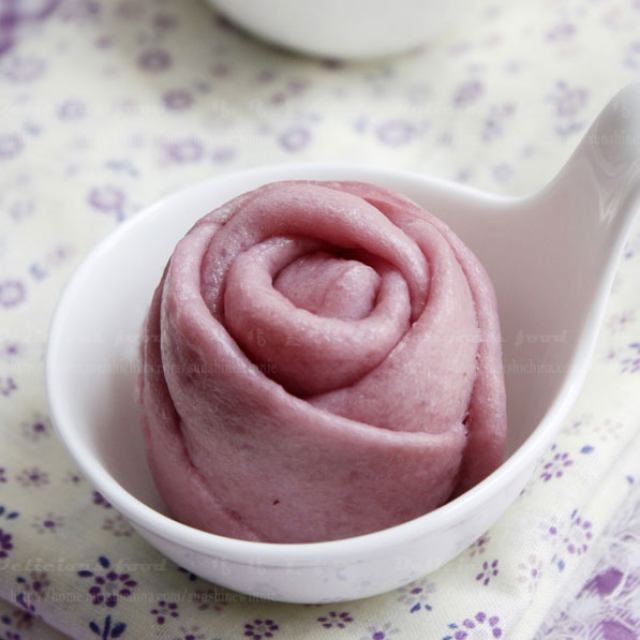 美食如花般绽放-----紫薯玫瑰馒头
