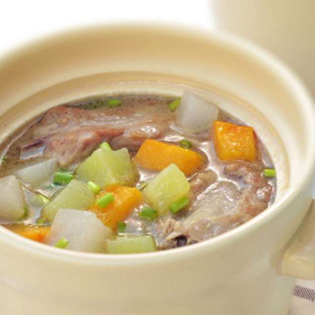 夏季健康解暑促消化汤煲——排骨杂菜汤