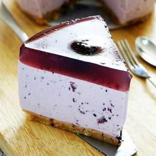 蓝莓酱冻芝士蛋糕