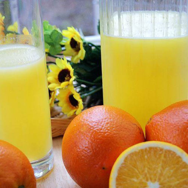 VC多多---鲜榨橙汁