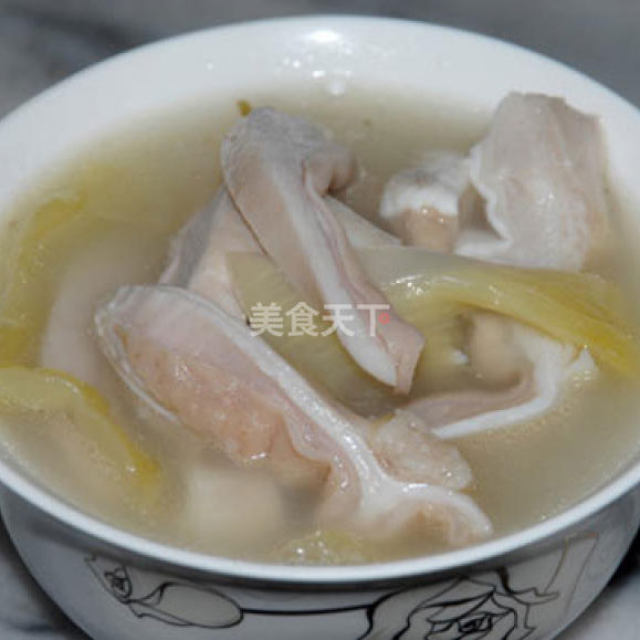 冬季暖胃----酸菜胡椒猪肚汤（电饭锅版）