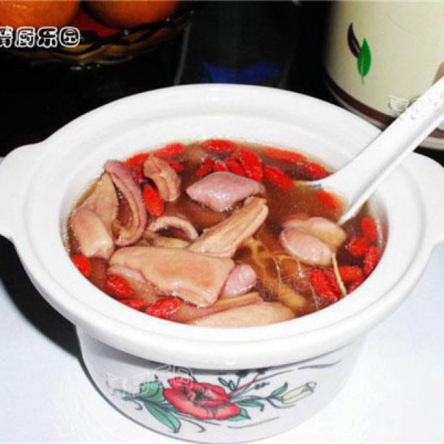 药膳健胃猪肚汤——细解砂锅和电炖锅两种做法