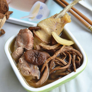 【营养靓汤】——茶树菇煲鸡
