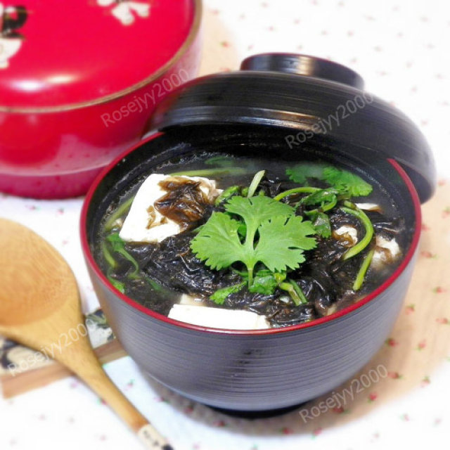 味噌豆腐紫菜汤