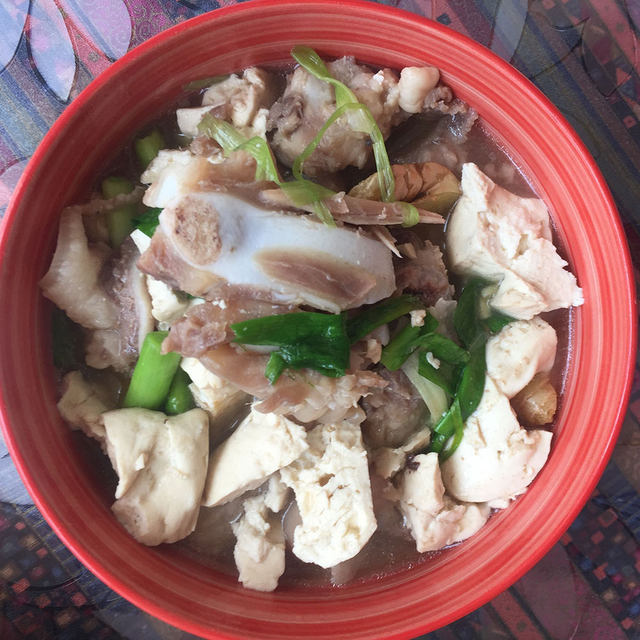 猪头肉炖豆腐