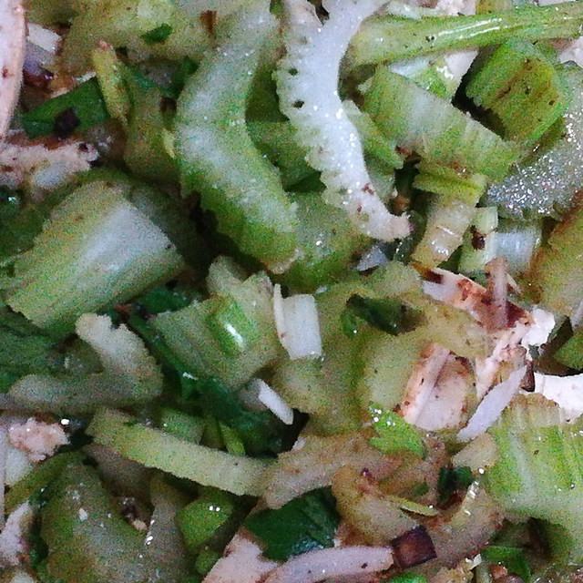 西芹炒豆腐