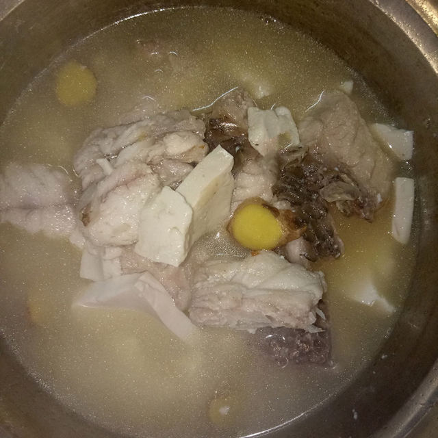 鱼肉豆腐汤