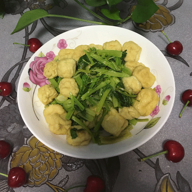 香芹炒油豆腐