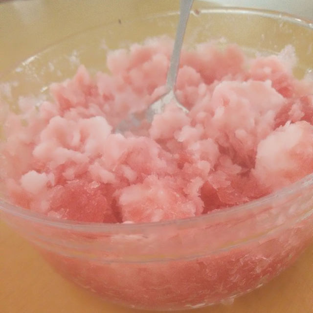 西瓜牛奶草莓冰沙