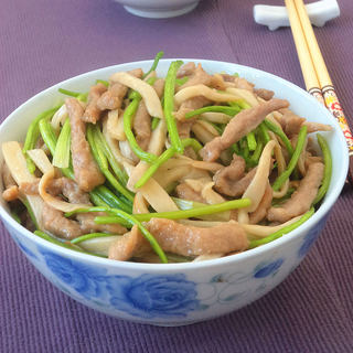 杏鮑菇炒肉絲的做法大全_杏鮑菇炒肉絲的家常做法_怎麼做好吃_圖解