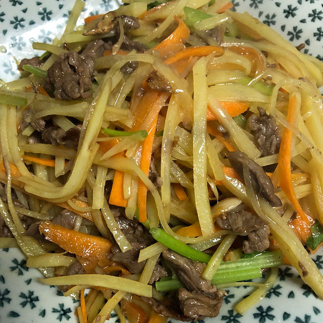 小炒土豆丝牛肉