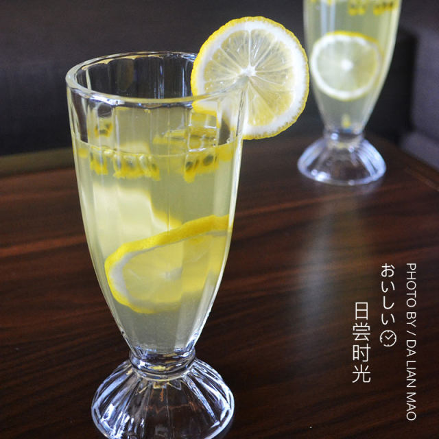 百香果柠檬茶——夏日清爽饮品