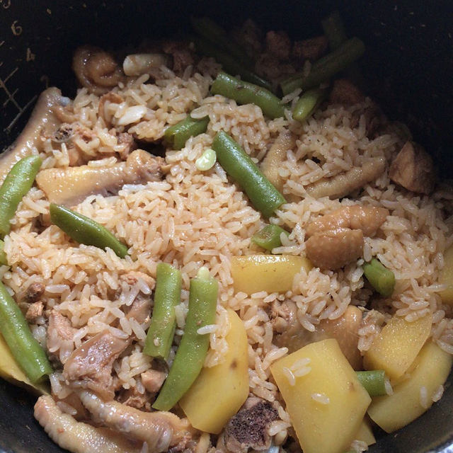 土豆鸡腿焖饭