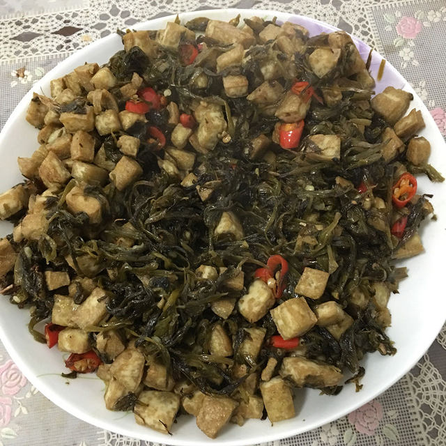 豌豆苗咸菜炒臭豆腐