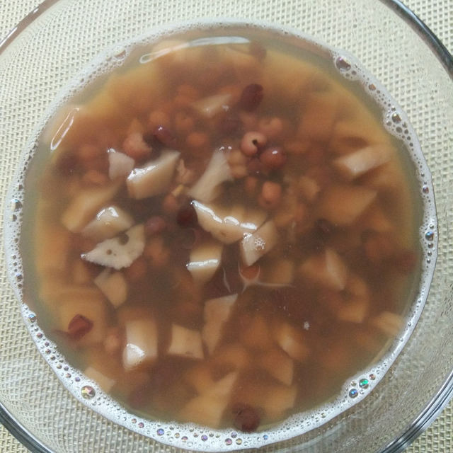 红豆莲藕薏米汤