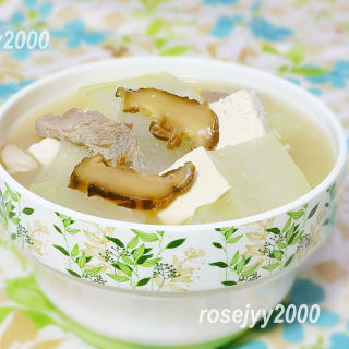 猪骨双冬豆腐汤