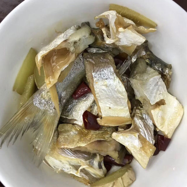 蒸乾翹嘴魚的做法_蒸乾翹嘴魚怎麼做_向先本的菜譜_美食天下