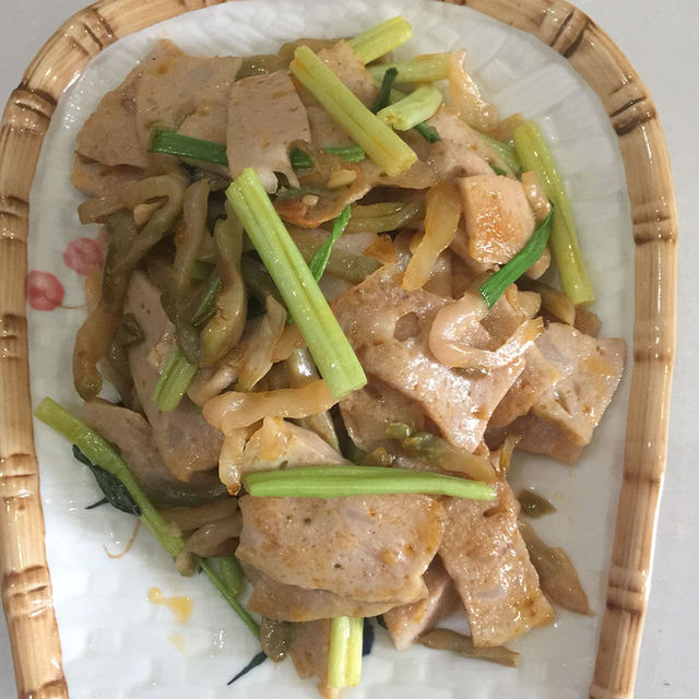 榨菜炒肉饼