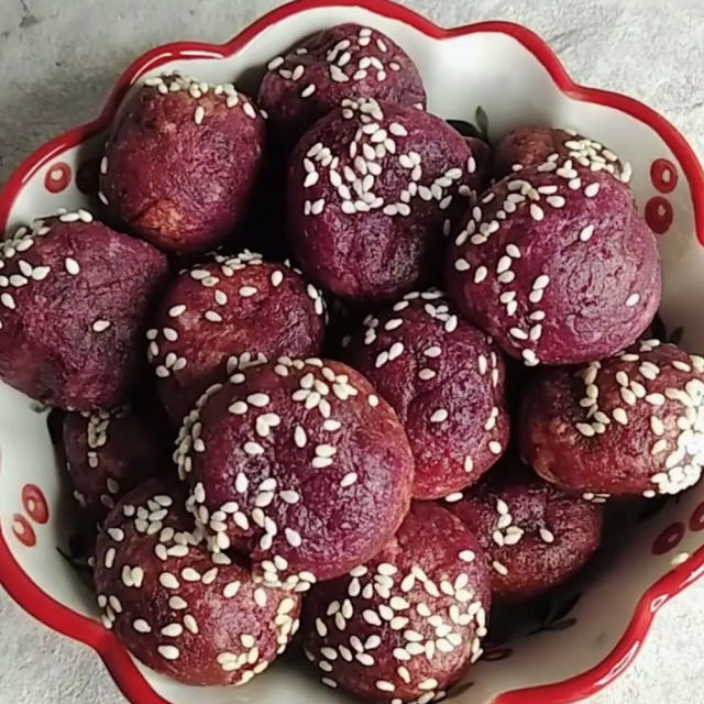 紫薯糯米芝麻球