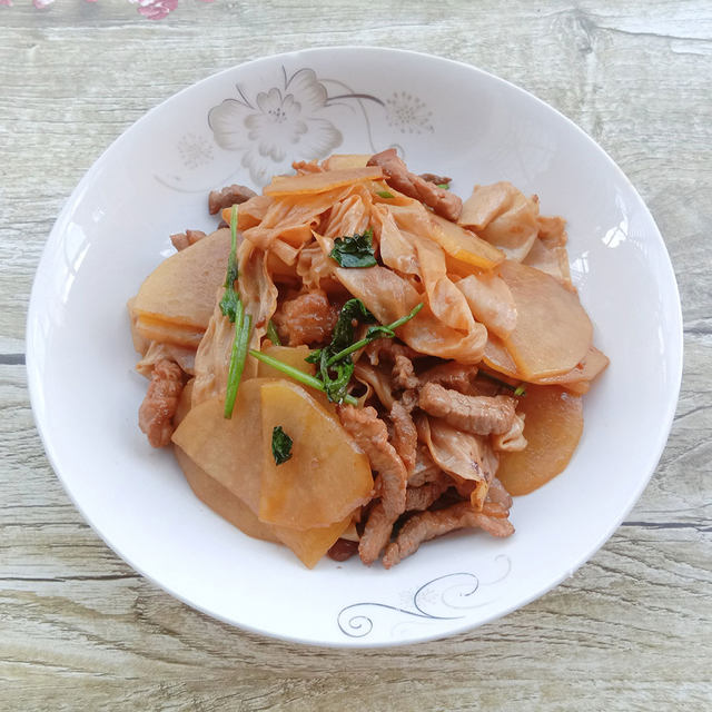 土豆肉丝炒豆油皮