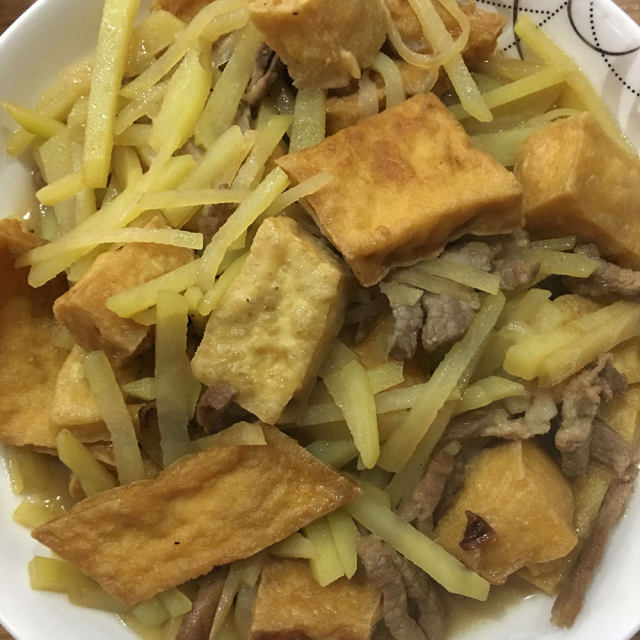 土豆烧油豆腐