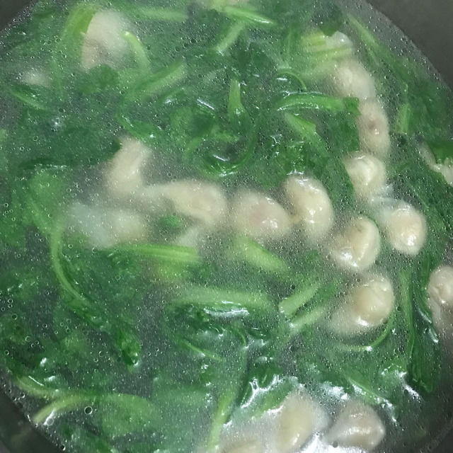 鱼饺茼蒿汤