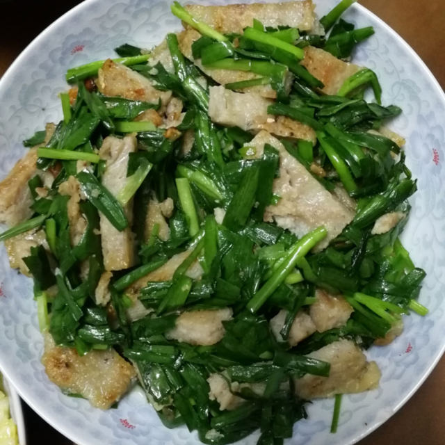 鱼饼炒韭菜