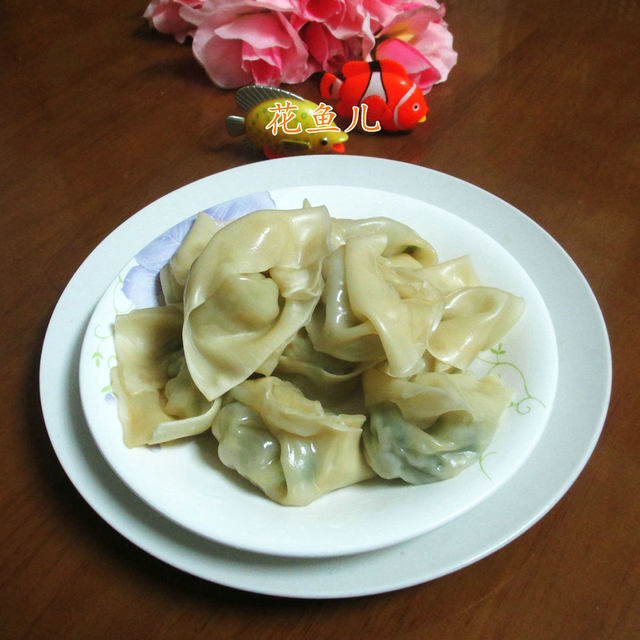 咸鸭蛋芹菜肉馅馄饨