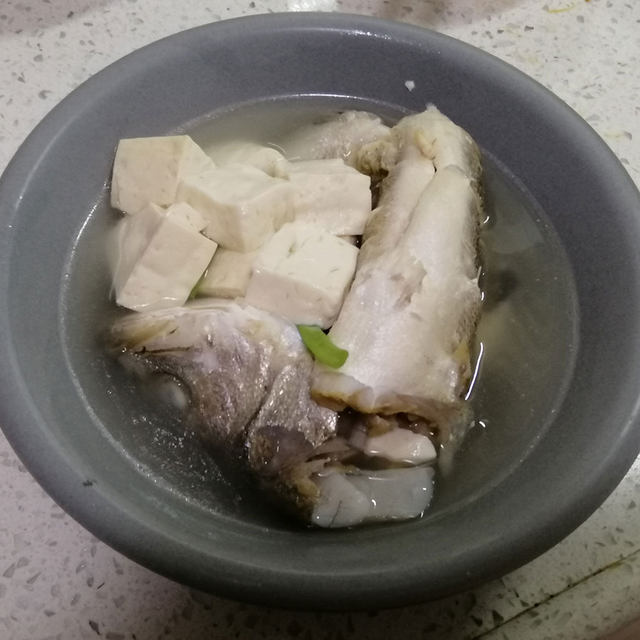 鲈鱼豆腐汤