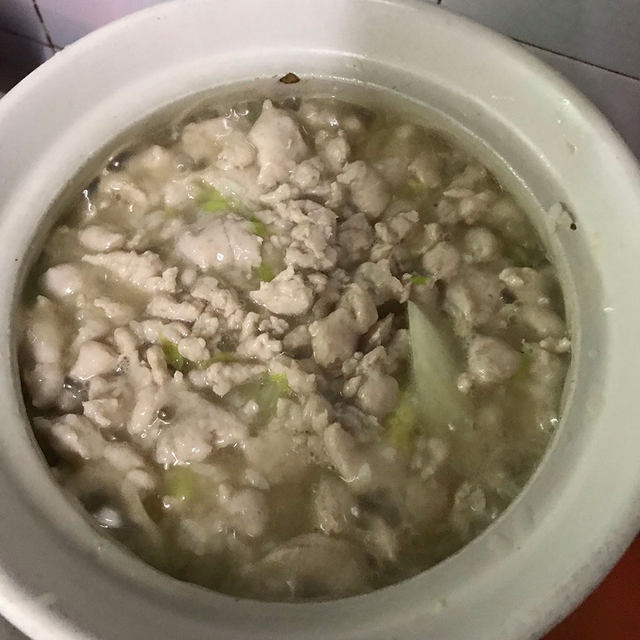 排骨肉丸白菜粥