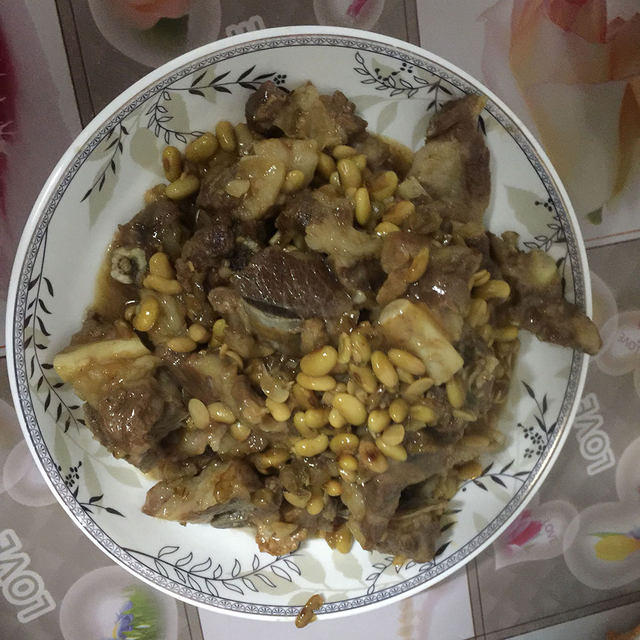 黄豆焖排骨