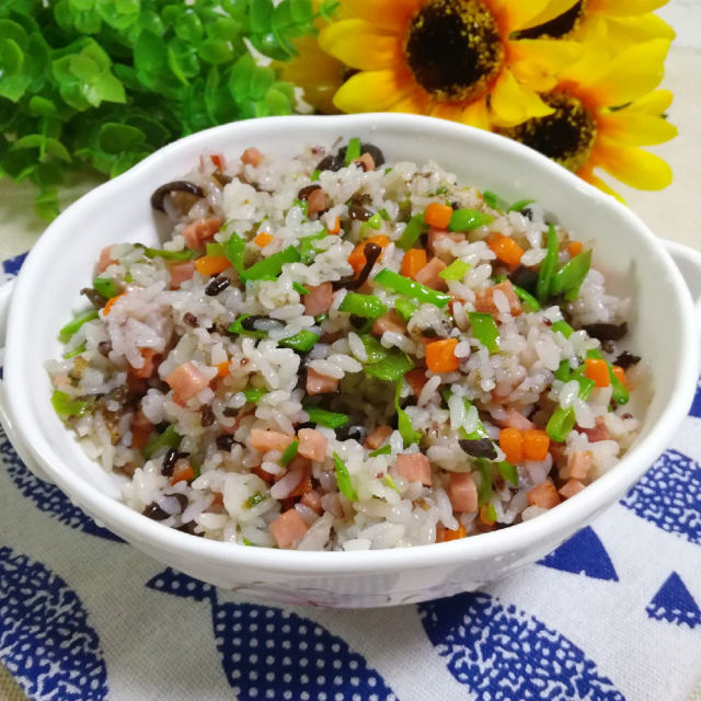 怎样让米饭吃着更营养-杂蔬炒饭