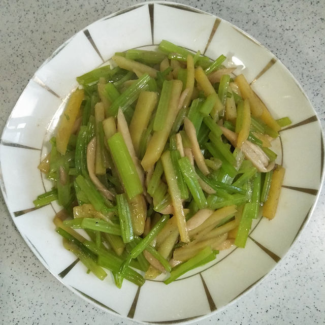 芹菜炒土豆丝