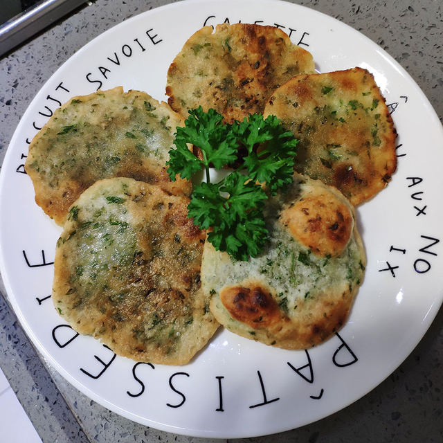 欧芹黑胡椒咸煎饼