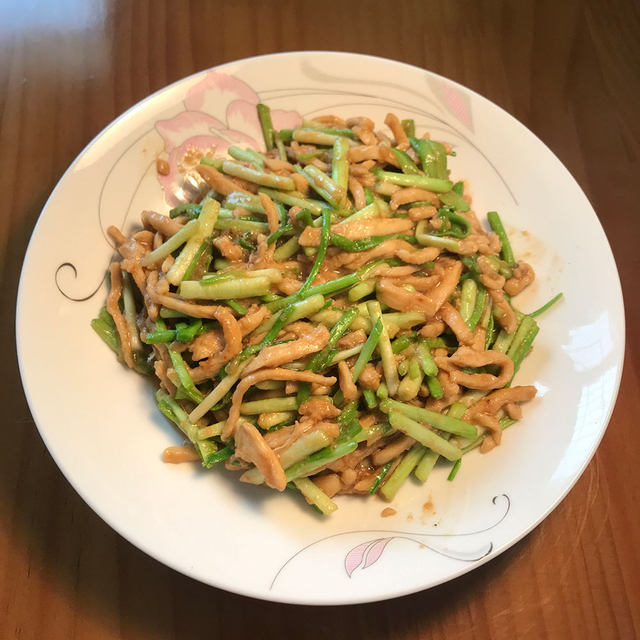 鸡丝炒蒜黄（自产蒜黄）