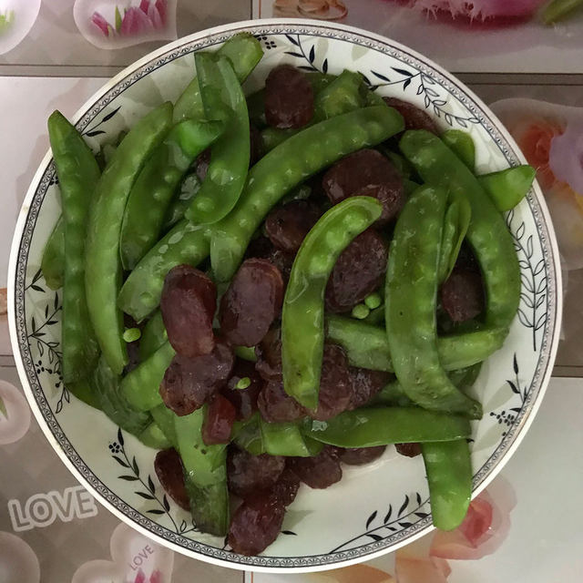 荷兰豆炒腊肠