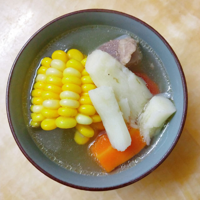 玉米胡萝卜山药排骨汤