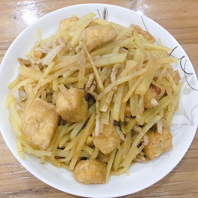 豆腐泡炒土豆丝